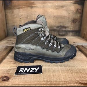 Montrail GoreTex Waterproof Leather Hiking Boot